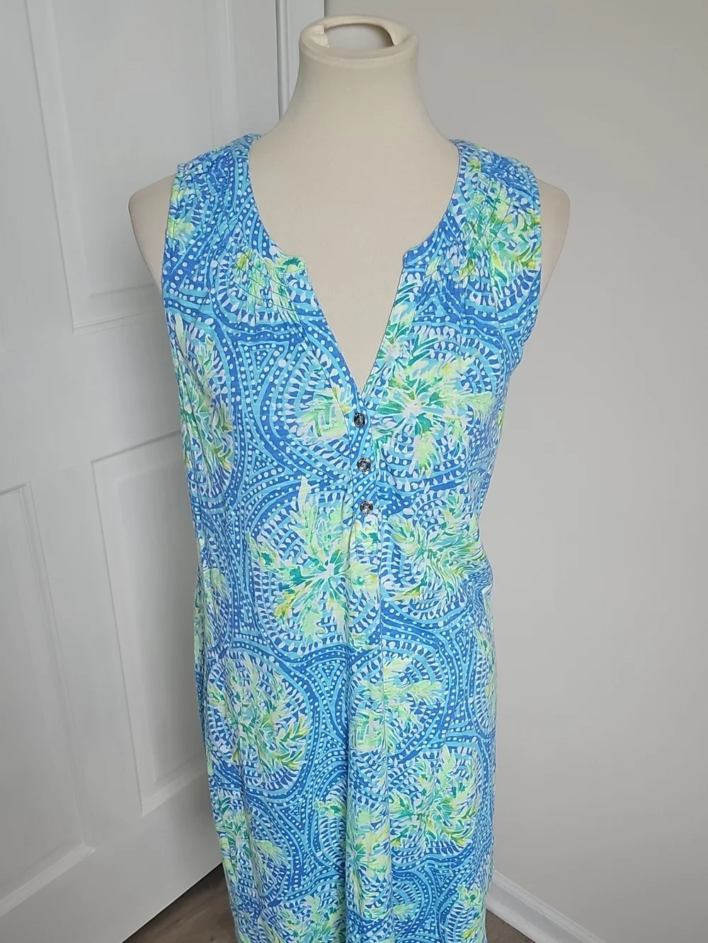 Pair Of Lilly Pulitzer lightweight Dresses Size M Sailboats EUC - Picture 2 of 8